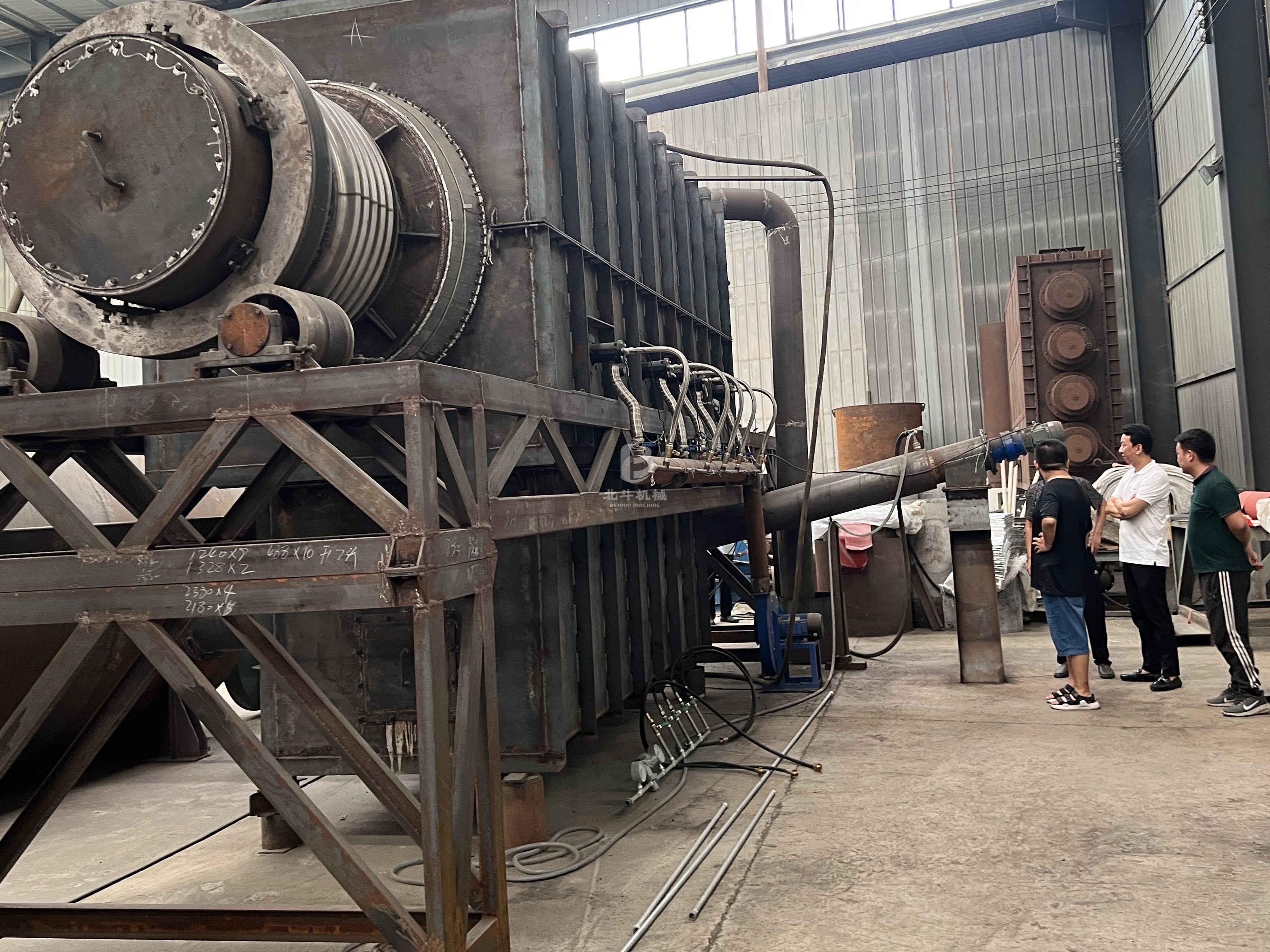 歡迎廣東客戶前來洽談炭化機(jī)生產(chǎn)線事宜