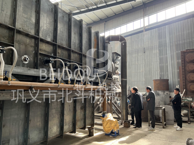 歡迎福建客戶前來生產(chǎn)車間實地考察炭化機(jī)設(shè)備