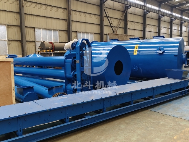 大型炭化生產(chǎn)線全套設(shè)備高效裝車與發(fā)運